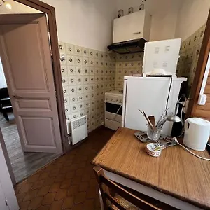Appartement Le Nid Douillet Rustique Linge Fourni, La Bourboule